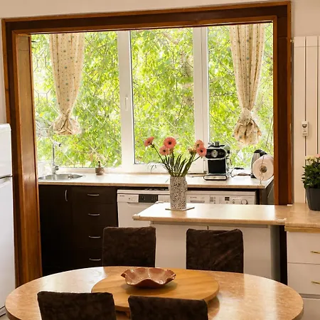 Parkside 3br 80m2 Fast Wifi